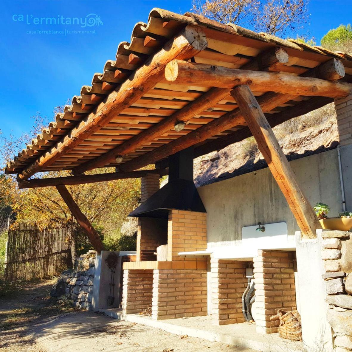Affittacamere Ca l' Ermitanyo- Casa Torre Blanca Suria Esterno foto